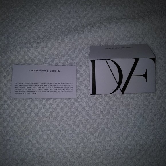 NEW DIANE VON FURSTENBERG STRIPED RESIN CROSSBODY - Picture 9 of 9